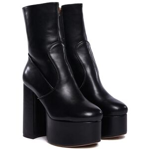 NWT Black Platform Boots sz 8